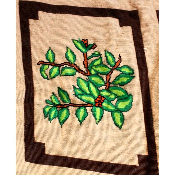 Vtg 1976 IER Handmade Wool Needlepoint 5' Floor Covering Rug Flower Brown Square - Picture 2 of 9